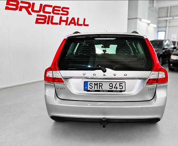 Volvo V70 3 of 12