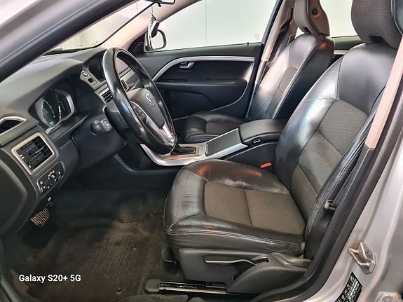 Volvo V70 11 of 12