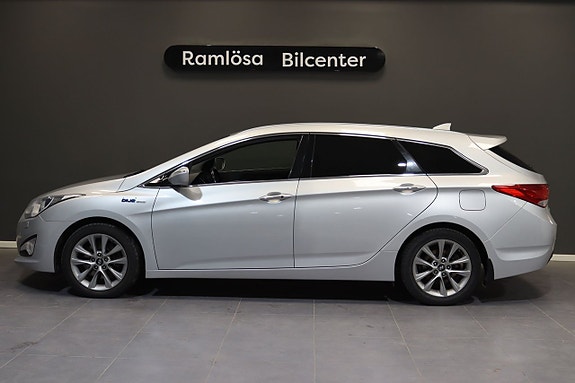 Hyundai i40 2 of 27