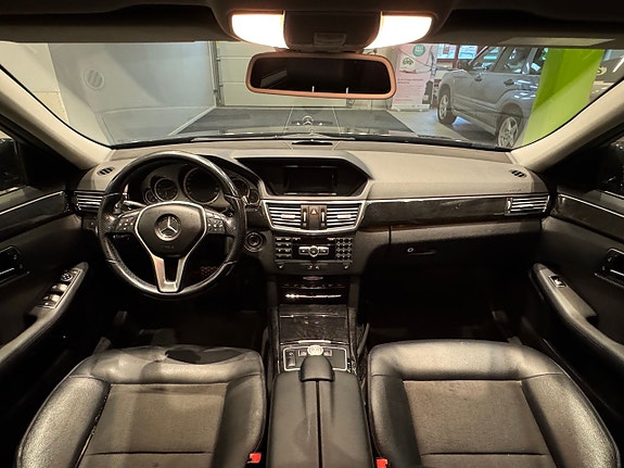 Mercedes-Benz E300 12 of 12