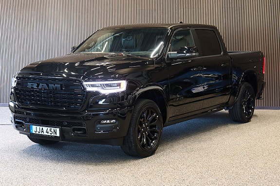 Dodge RAM 1500 2 of 16