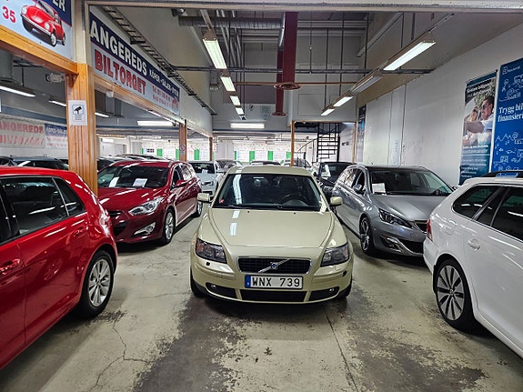 Volvo S40 7 of 13