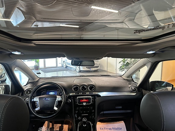 Ford S-MAX 8 of 17