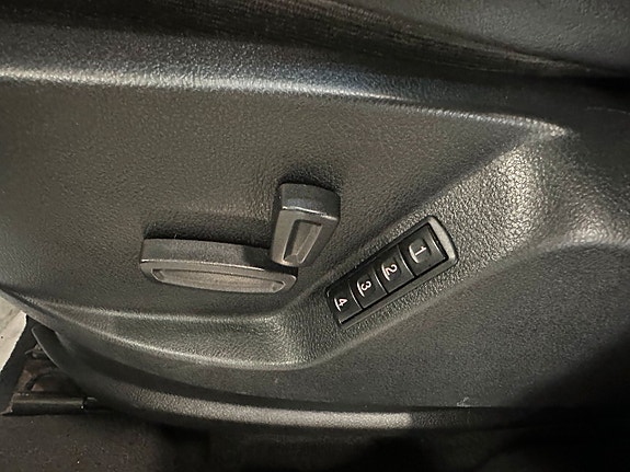 Ford S-MAX 11 of 17