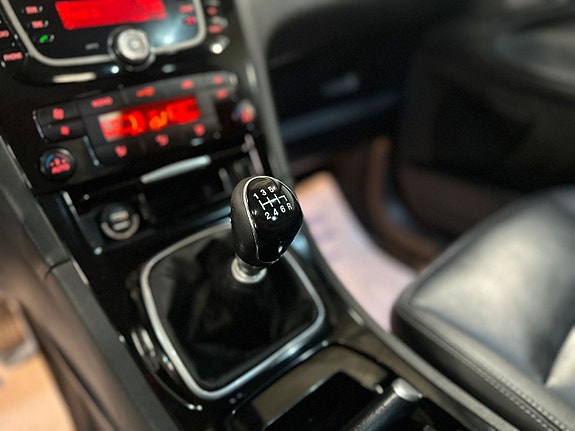 Ford S-MAX 13 of 17