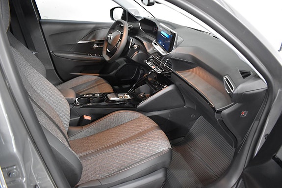Peugeot 208 10 of 14
