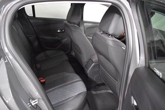 Peugeot 208 12 of 14