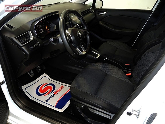 Renault Clio 9 of 18