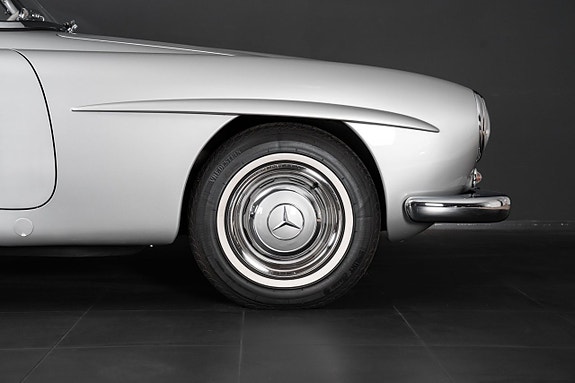 Mercedes-Benz 190 SL 17 of 22