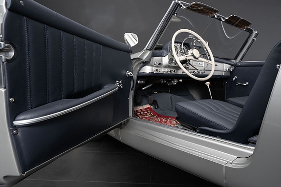 Mercedes-Benz 190 SL 13 of 22