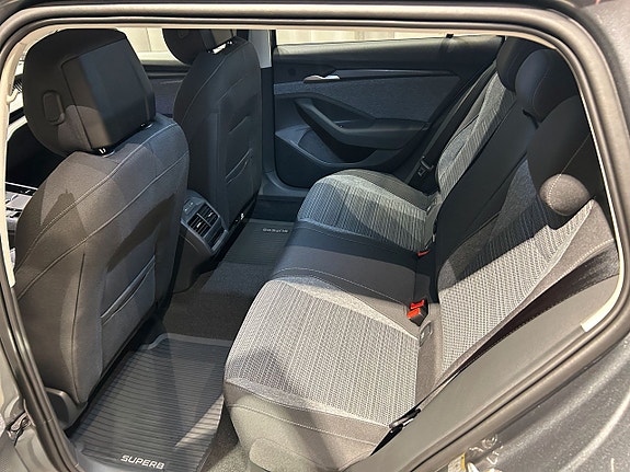 Skoda Superb 7 of 11