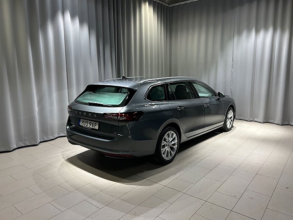 Skoda Superb 10 of 11