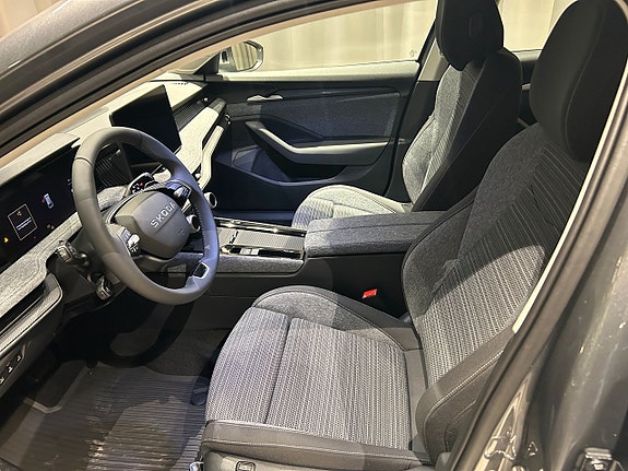 Skoda Superb 6 of 11
