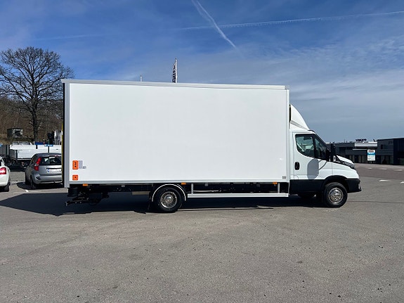 Iveco Daily 72C18 A8 Skåpbil Öppningsbarsida Fullutrustad 19 of 30