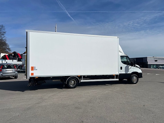 Iveco Daily 72C18 A8 Skåpbil Öppningsbarsida Fullutrustad 6 of 30