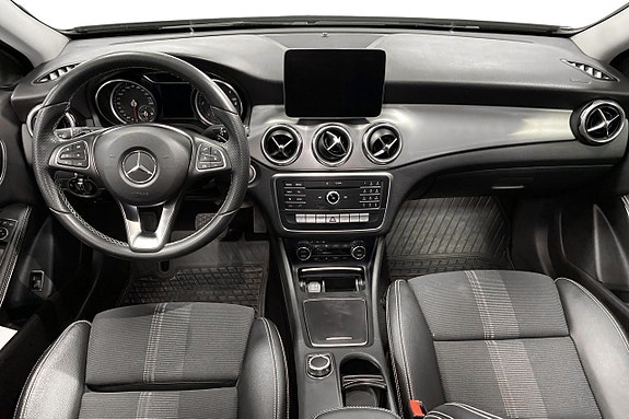 Mercedes-Benz GLA200 d 7 of 8