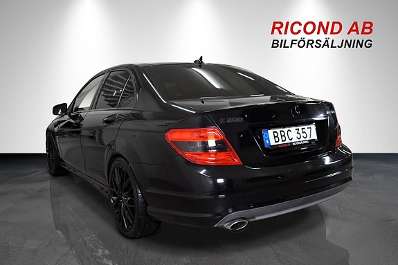 Mercedes-Benz C200 4 of 13