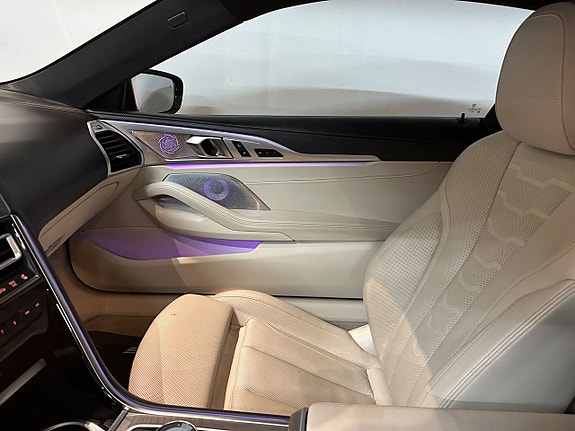 BMW M850i 18 of 29