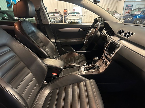 Volkswagen Passat Alltrack 11 of 19