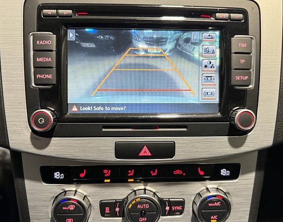 Volkswagen Passat Alltrack 12 of 14