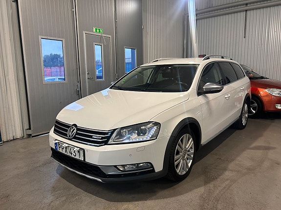 Volkswagen Passat Alltrack 4 of 5