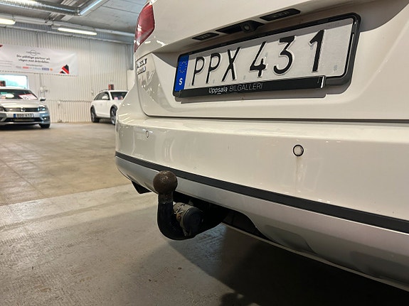 Volkswagen Passat Alltrack 17 of 19