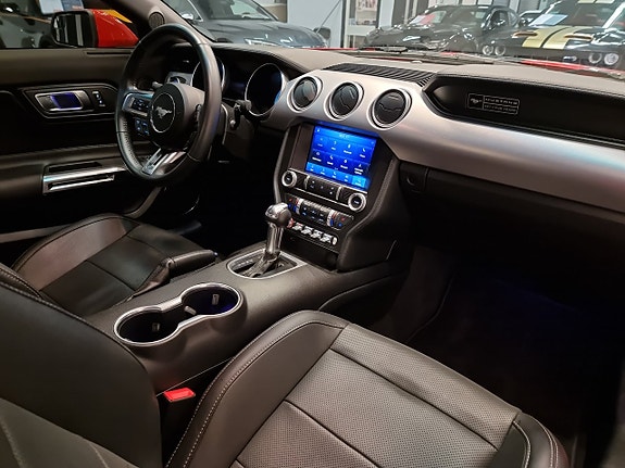 Ford Mustang 15 of 23