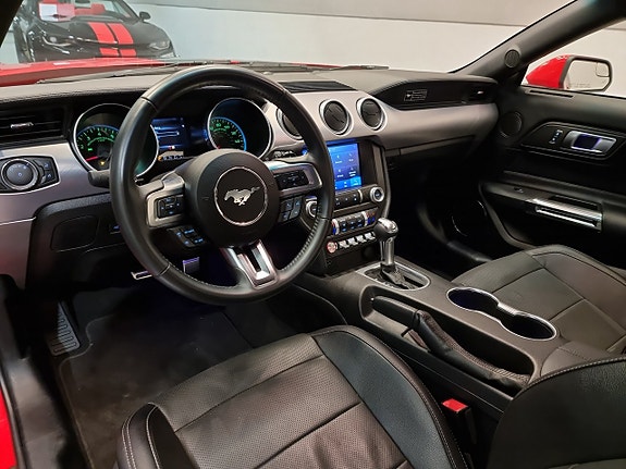 Ford Mustang 10 of 23