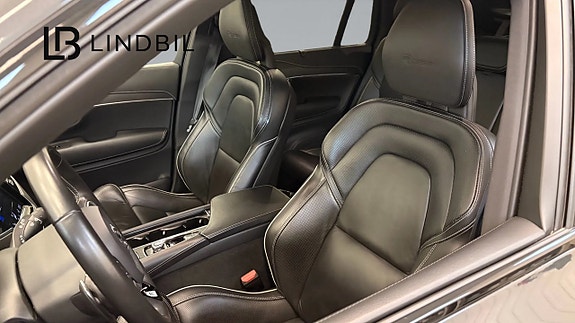 Volvo XC90 7 of 15