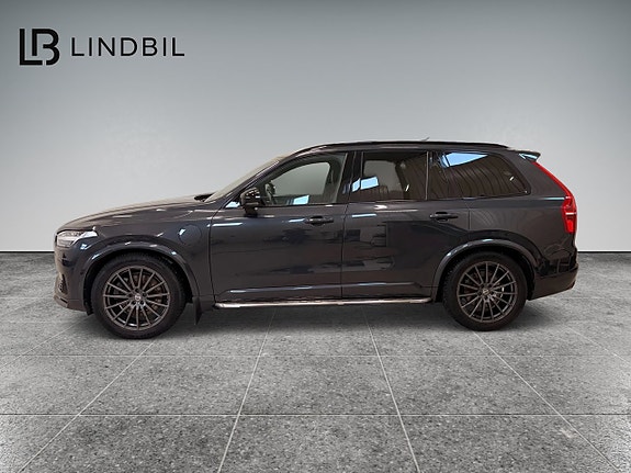 Volvo XC90 2 of 15