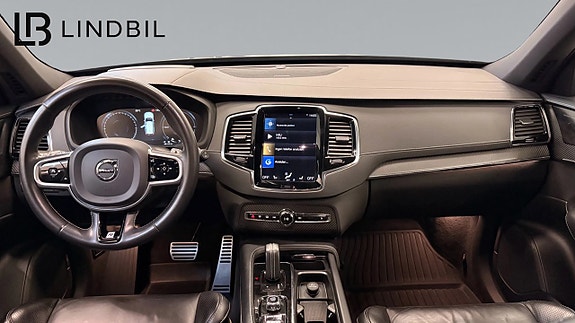 Volvo XC90 8 of 15