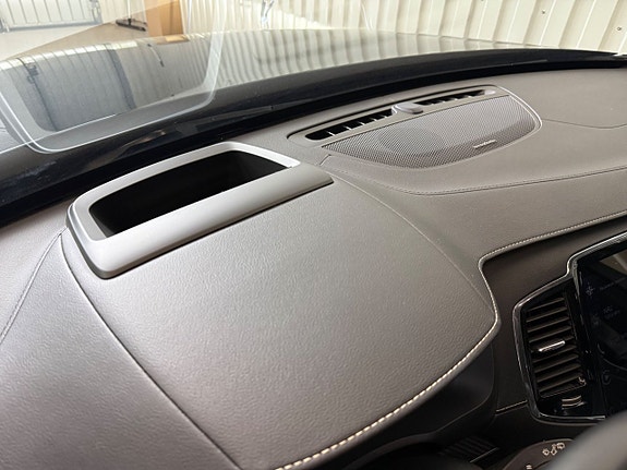 Volvo XC90 15 of 15