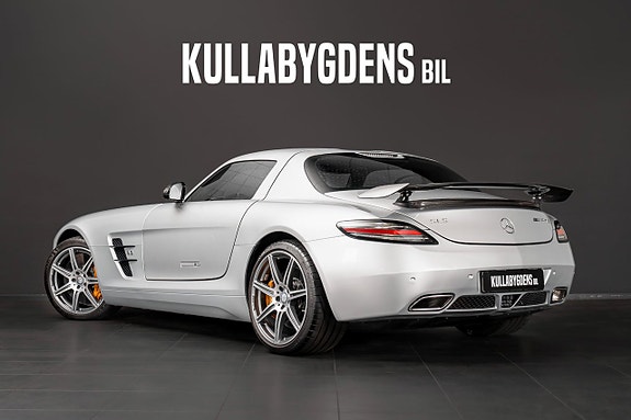 Mercedes-Benz SLS 4 of 5