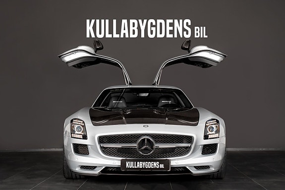 Mercedes-Benz SLS 2 of 5
