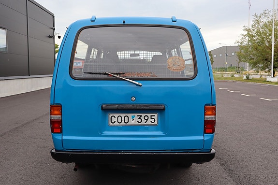 Toyota HiAce 18 of 26