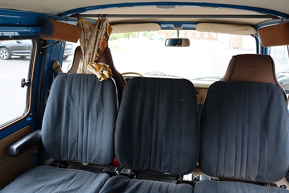 Toyota HiAce 23 of 26