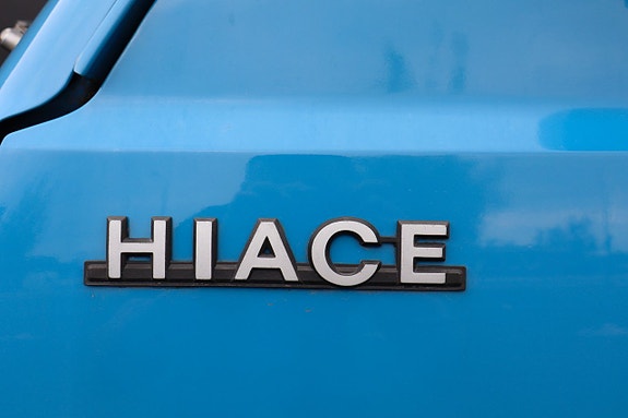 Toyota HiAce 12 of 26