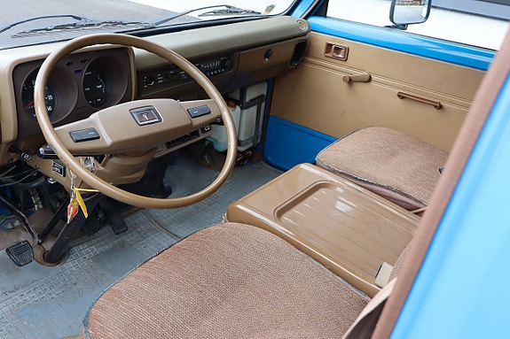 Toyota HiAce 19 of 26