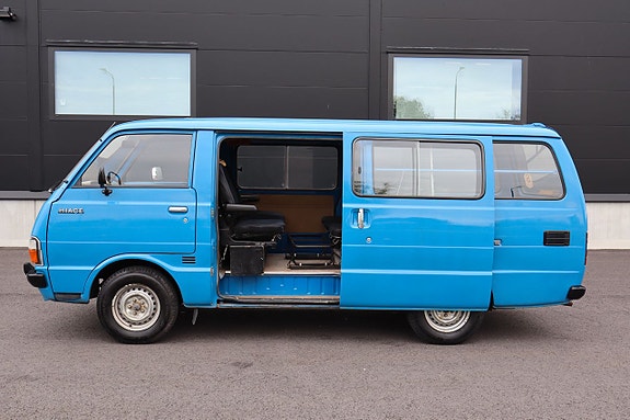 Toyota HiAce 6 of 26