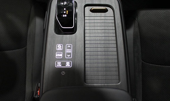 Nissan Ariya 14 of 25