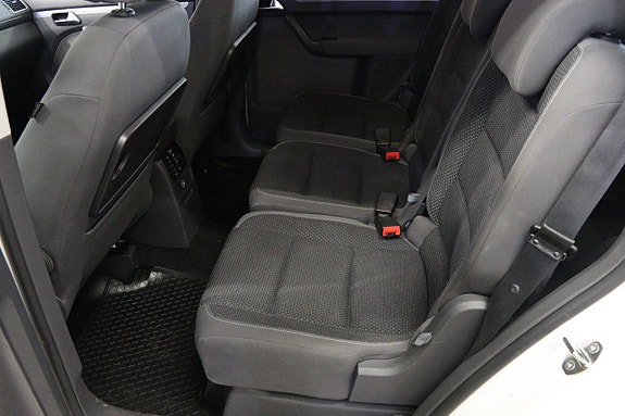 Volkswagen Touran 8 of 14