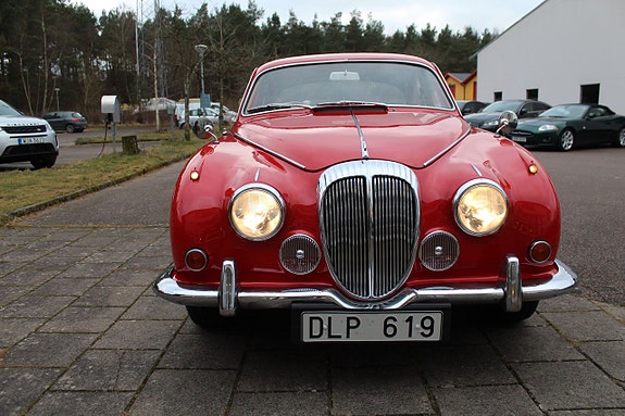 Daimler 2.5 Litre V8 3 of 23