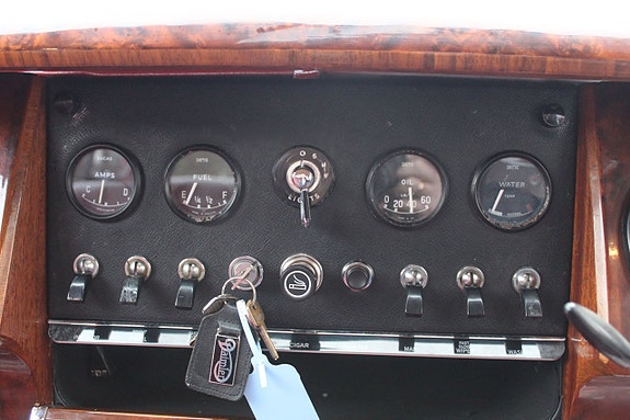 Daimler 2.5 Litre V8 9 of 23
