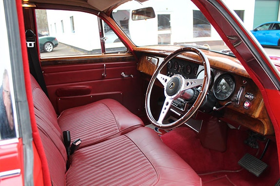 Daimler 2.5 Litre V8 6 of 23