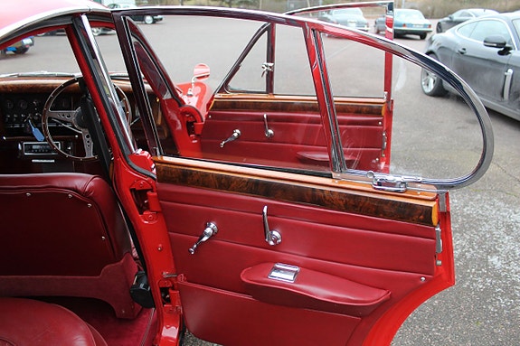 Daimler 2.5 Litre V8 13 of 23