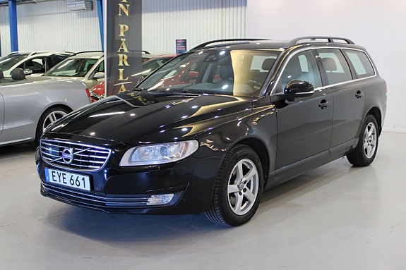 Volvo V70 3 of 5