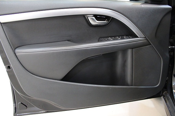 Volvo V70 7 of 11