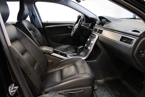 Volvo V70 8 of 11