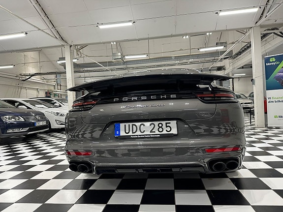 Porsche Panamera Turbo 10 of 22