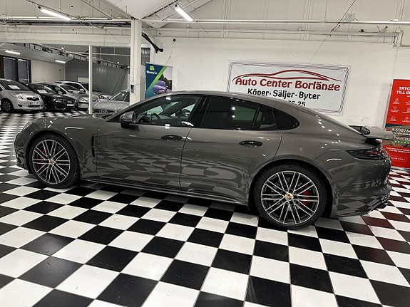 Porsche Panamera Turbo 11 of 22